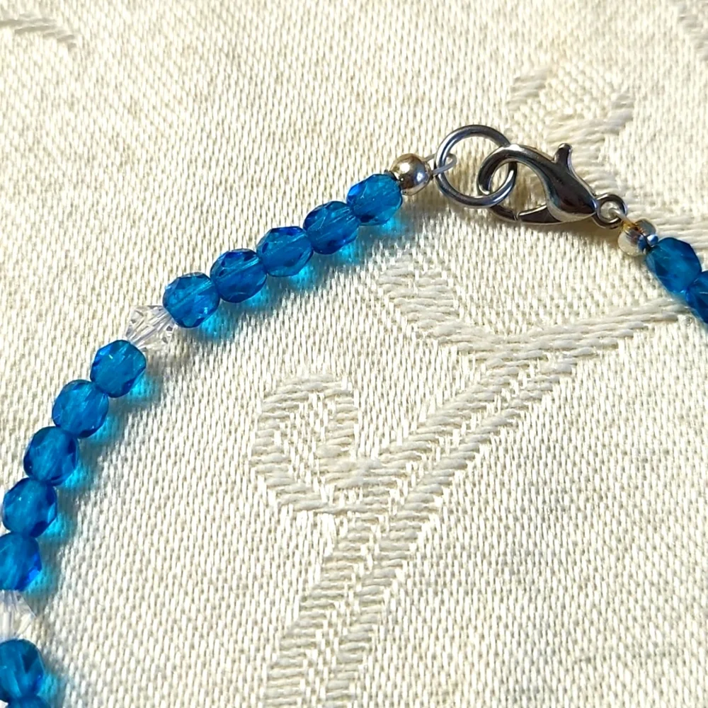 Chic Capri Blue Crystal Beaded Bracelet!